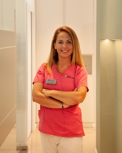Profesional de Clínica Dental Guayero